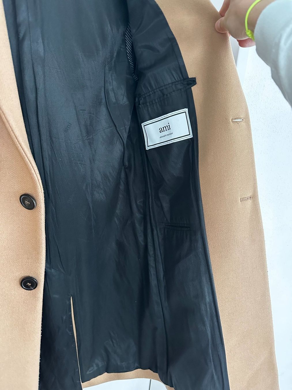 Cappotti: AMI Two Buttons Coat, Camel, Size 46 – Usato da Wilen b. Wollerau venduto da ccgold 2
