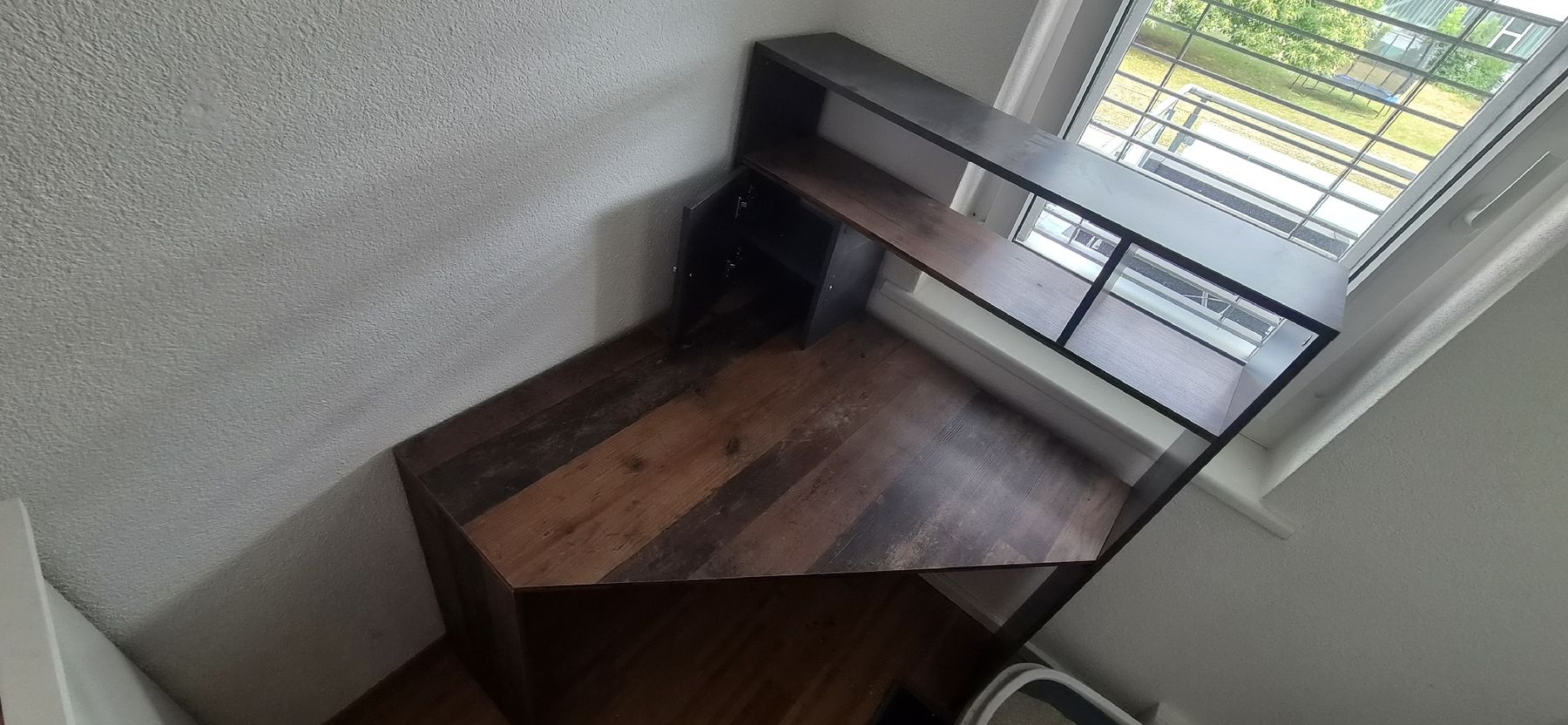 Bureaux: Bürotisch  – D'occasion à St.Margarethen TG par NikkiMicki 1