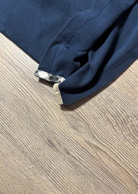 Polos: Polo Burberry – D'occasion à Cheseaux-Lausanne par mad_mnv2 2
