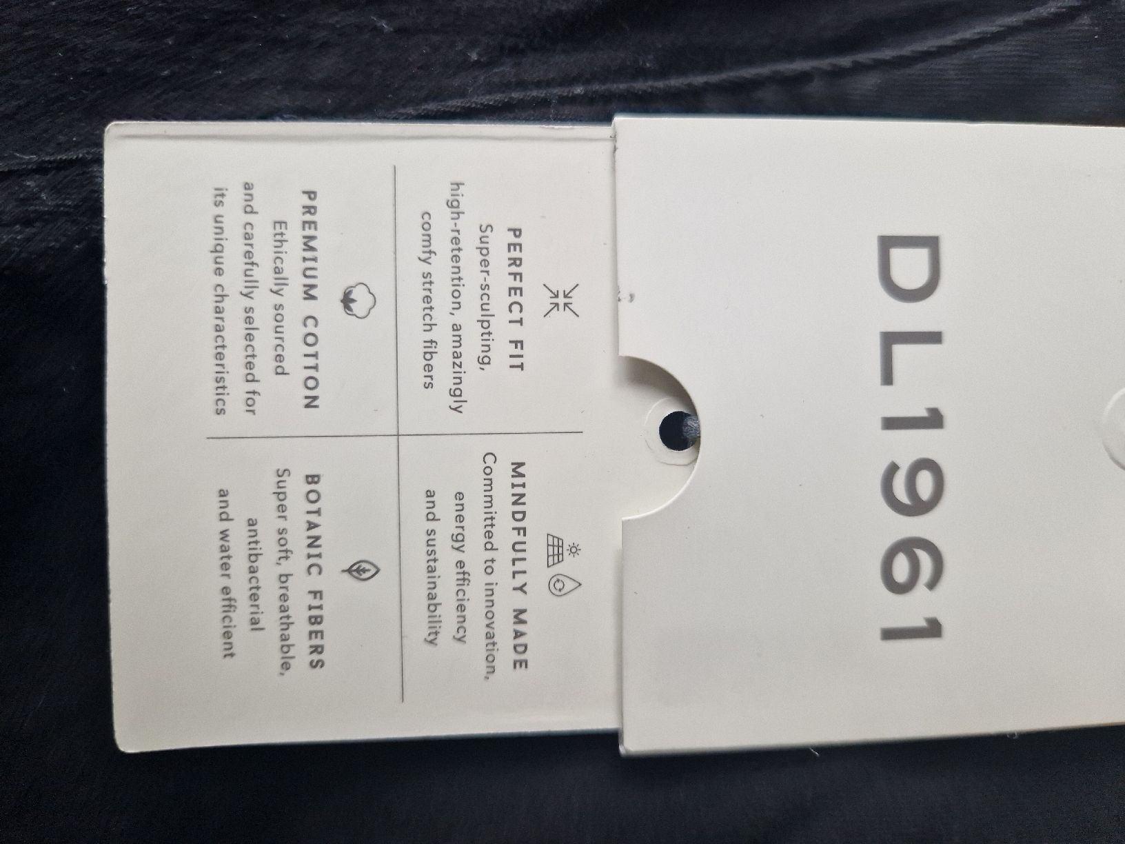 Jeans: Jeans DL1961. Original – Nuovo e nell'imballaggio originale da Arbedo venduto da Gyn 1