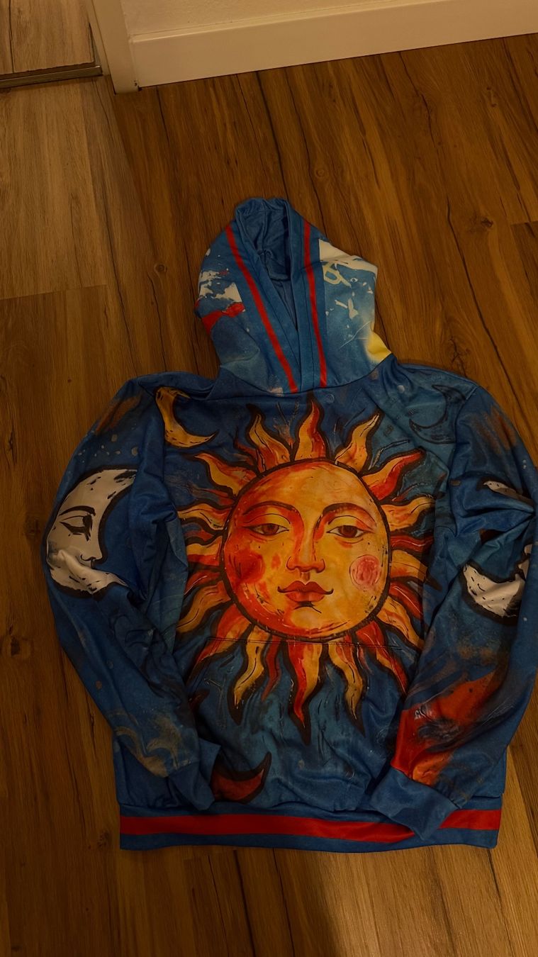 Maglioni & Felpe: Coole Kapuzenpulli mit Sonne & Mond Print – Usato da Arlesheim venduto da cam_s8jq 1