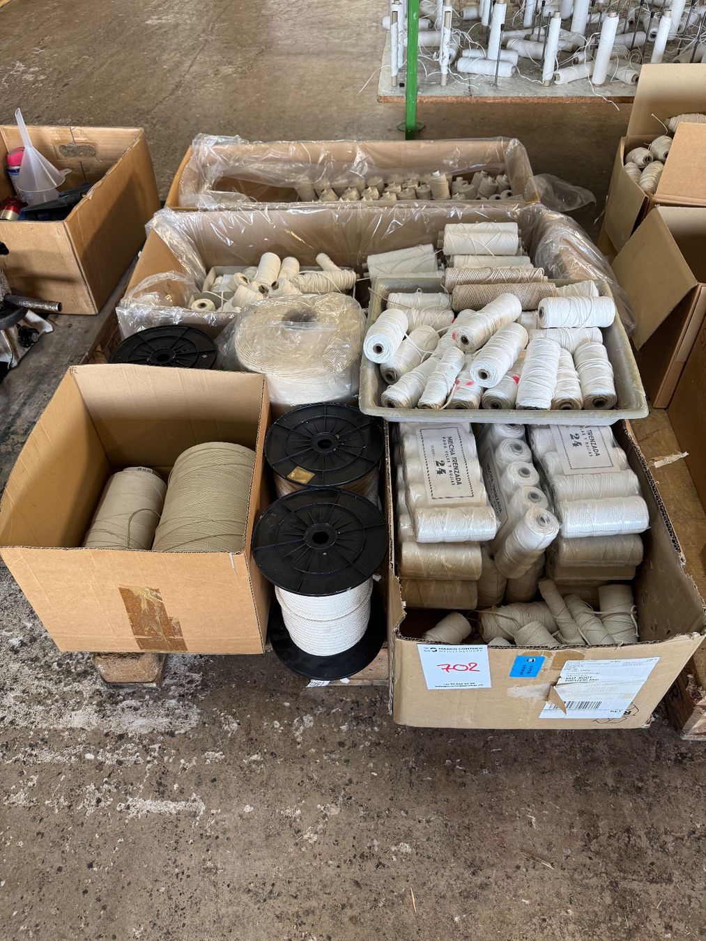 Candele: 702 Posten Kerzendocht aus Liquidation – Usato da Derendingen venduto da Meisterstuecke
