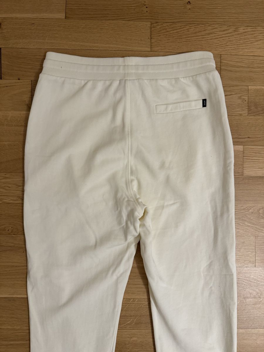 Completi: Joop Hellbeige Tracksuit, gr.M – Usato da Zug venduto da pav_q5f7 4