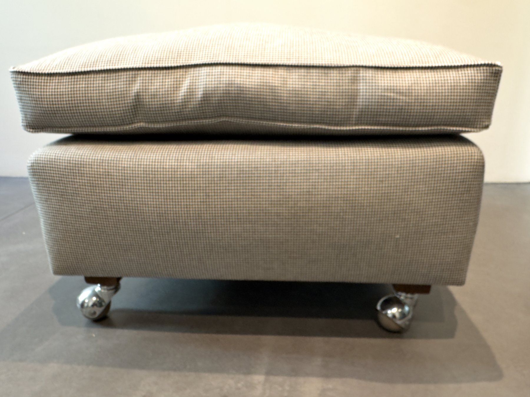 Sgabelli: Design Pouf auf Rollen – Usato da Zürich venduto da carlotorre 1
