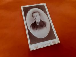 SCHWIIZER JUGEND DAZUMAL - e SCHIGGE ZüRIHEGEL - ZUERICH