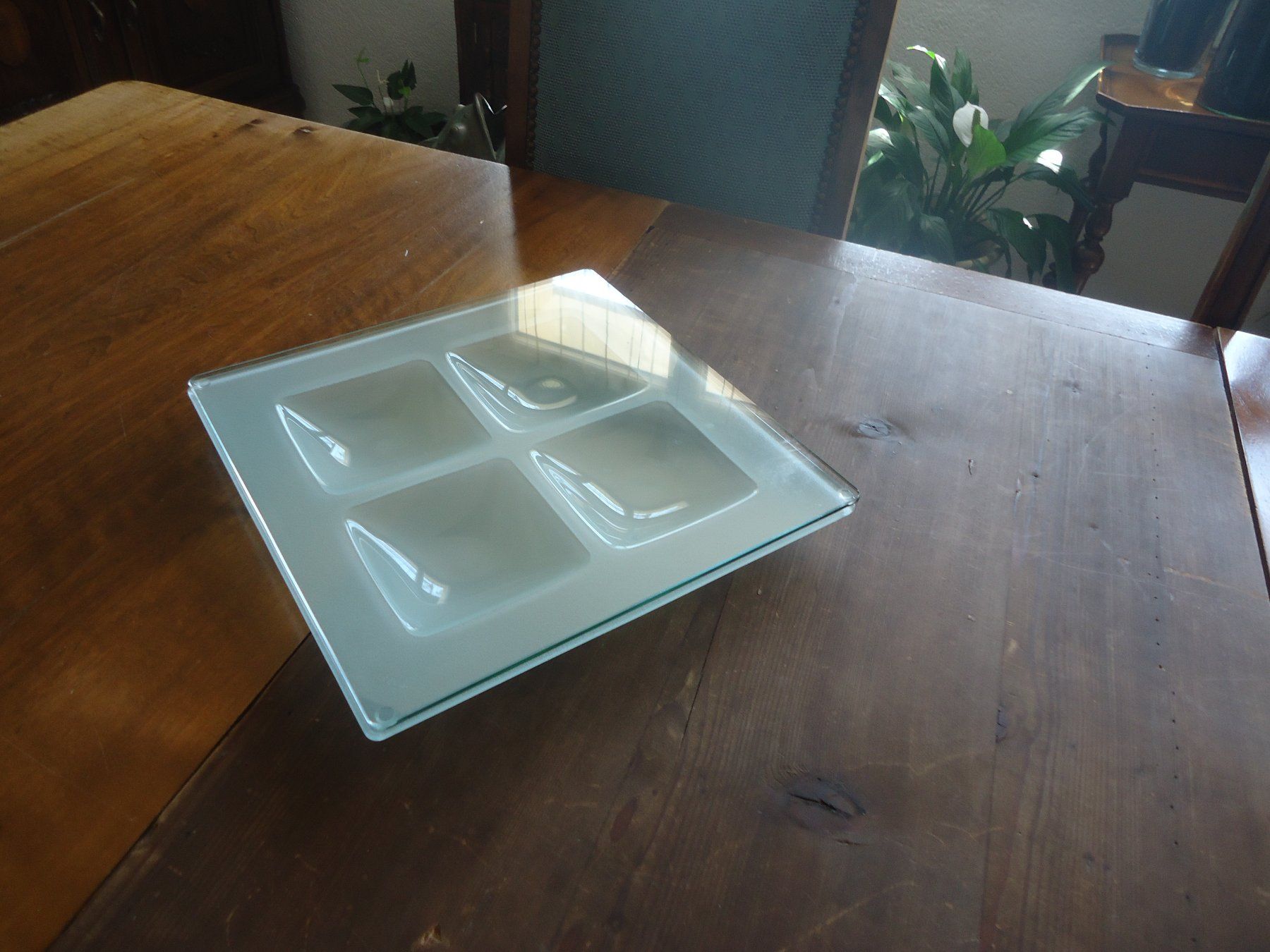 Piatti di portata: Plateau en verre avec compartiments décoratifs – Usato da Vessy venduto da mafabe