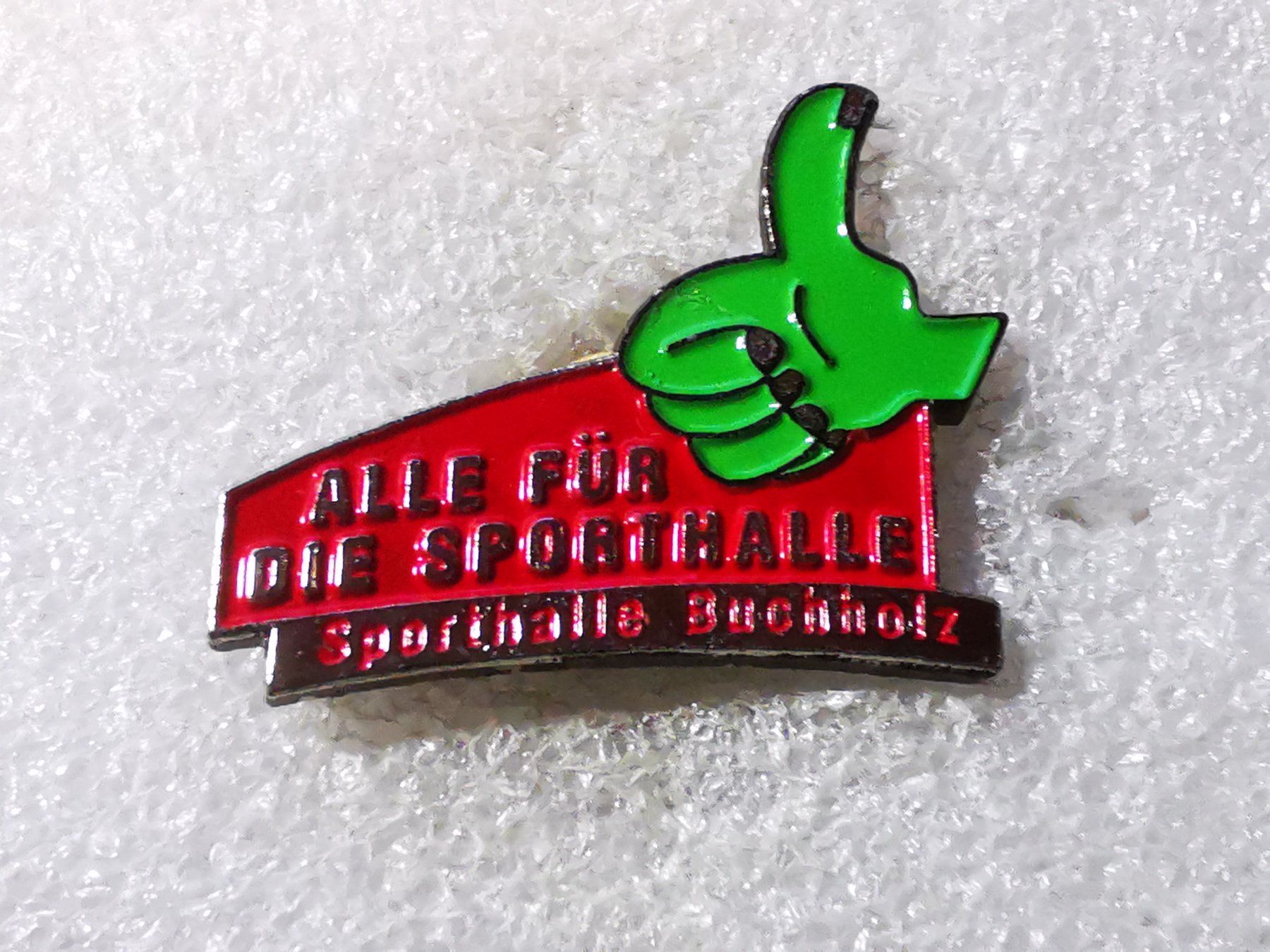 Placchette & Badge: Ansteckpin 92: Sporthalle Buchholz – Usato da Oppligen venduto da Pin-Fall-Shop