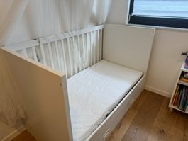 IKEA Kinder / Baby Zimmer STUVA Bett