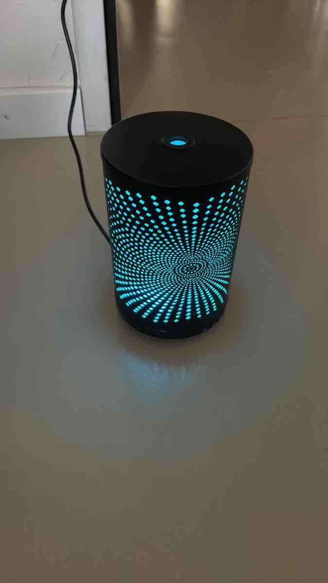 Diffusori di oli essenziali: Essential Oil Diffuser with LED Lighting – Nuovo (secondo la descrizione) da Zürich venduto da and_bbr2 2
