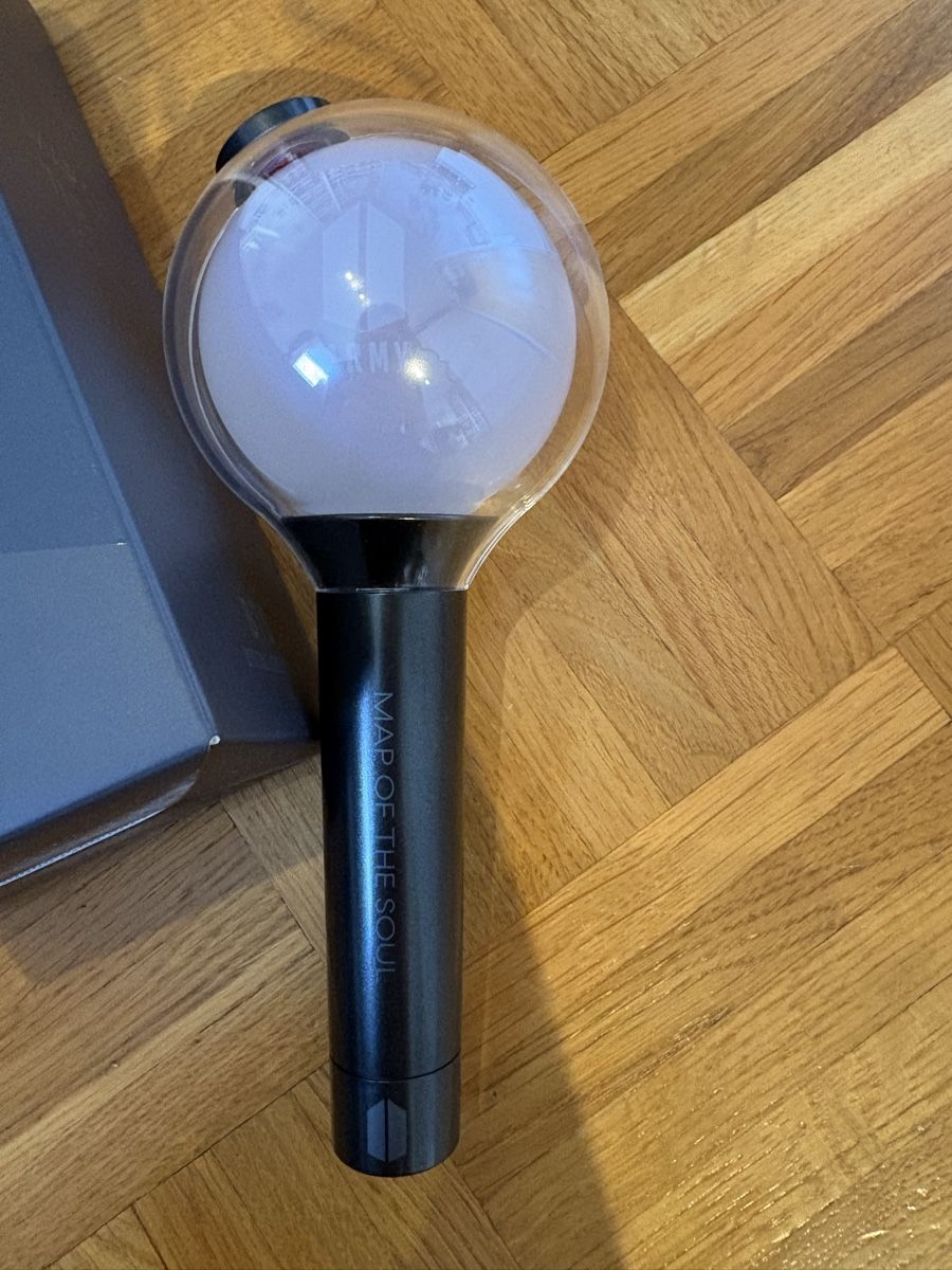 Toutes les décorations: BTS lightstick – Neuf (Voir description) à Therwil par nin_n9zp 2