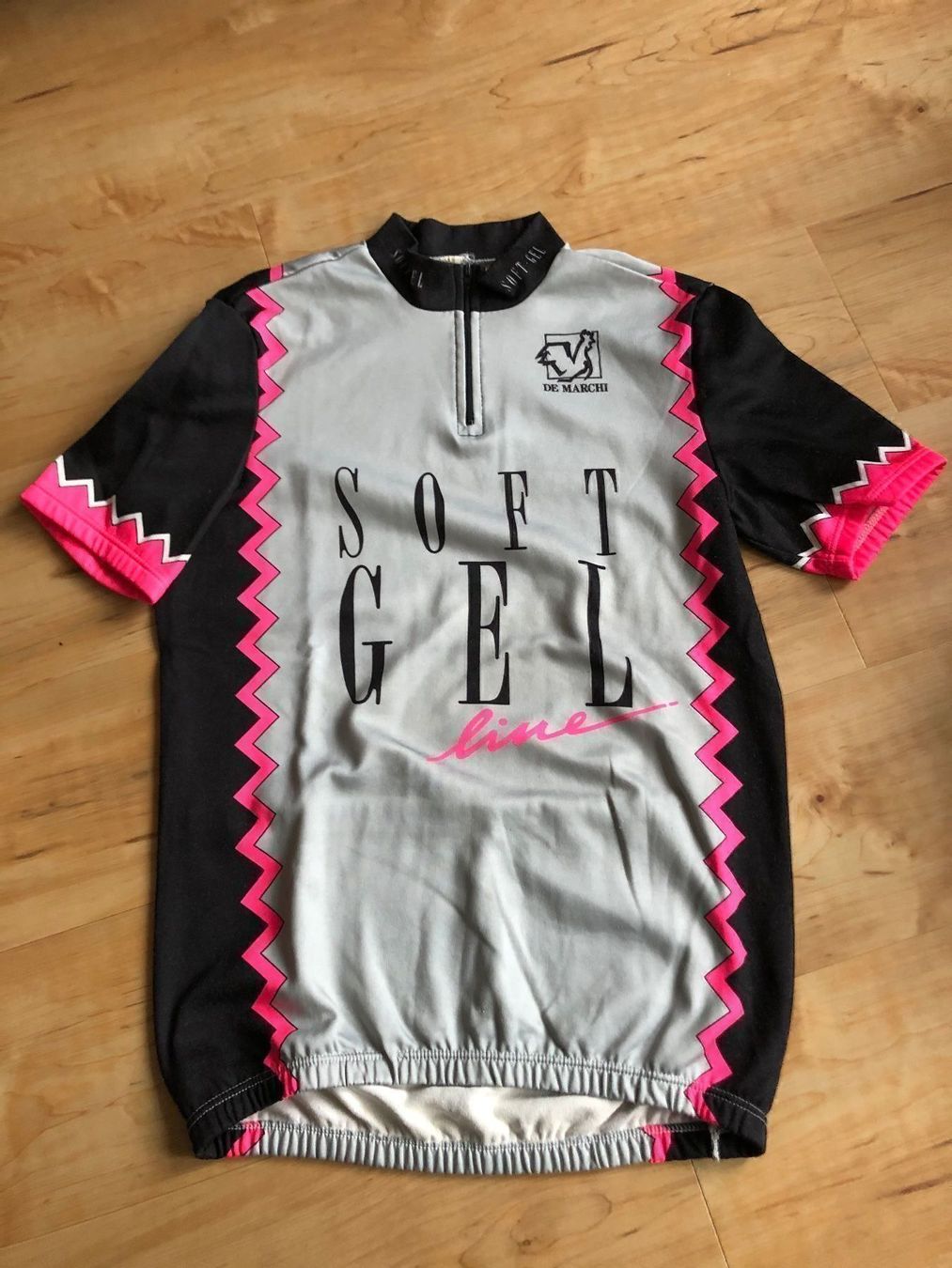 Canottiere & Pantaloni: De marchi velotrikot – Usato da Appenzell venduto da classiccyclingkits