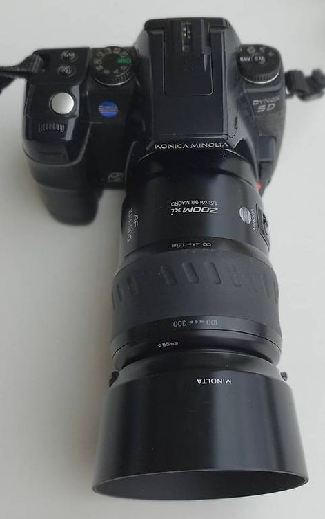 KONICA MINOLTA DYNAX 5D, Spiegelreflex, digital mit Zubehör 1