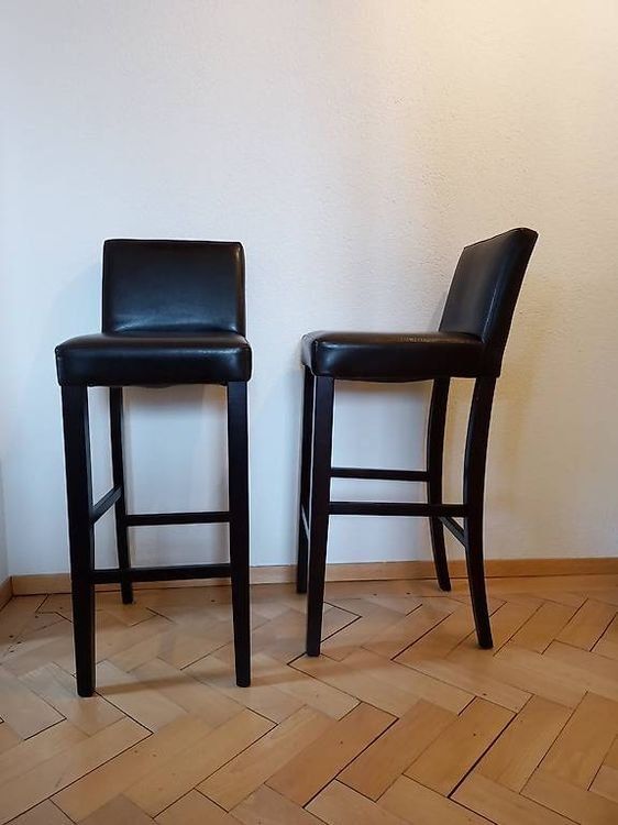 Sgabelli: 2 Barhocker Leder schwarz mit Holzgestell – Usato da Wädenswil venduto da tome70