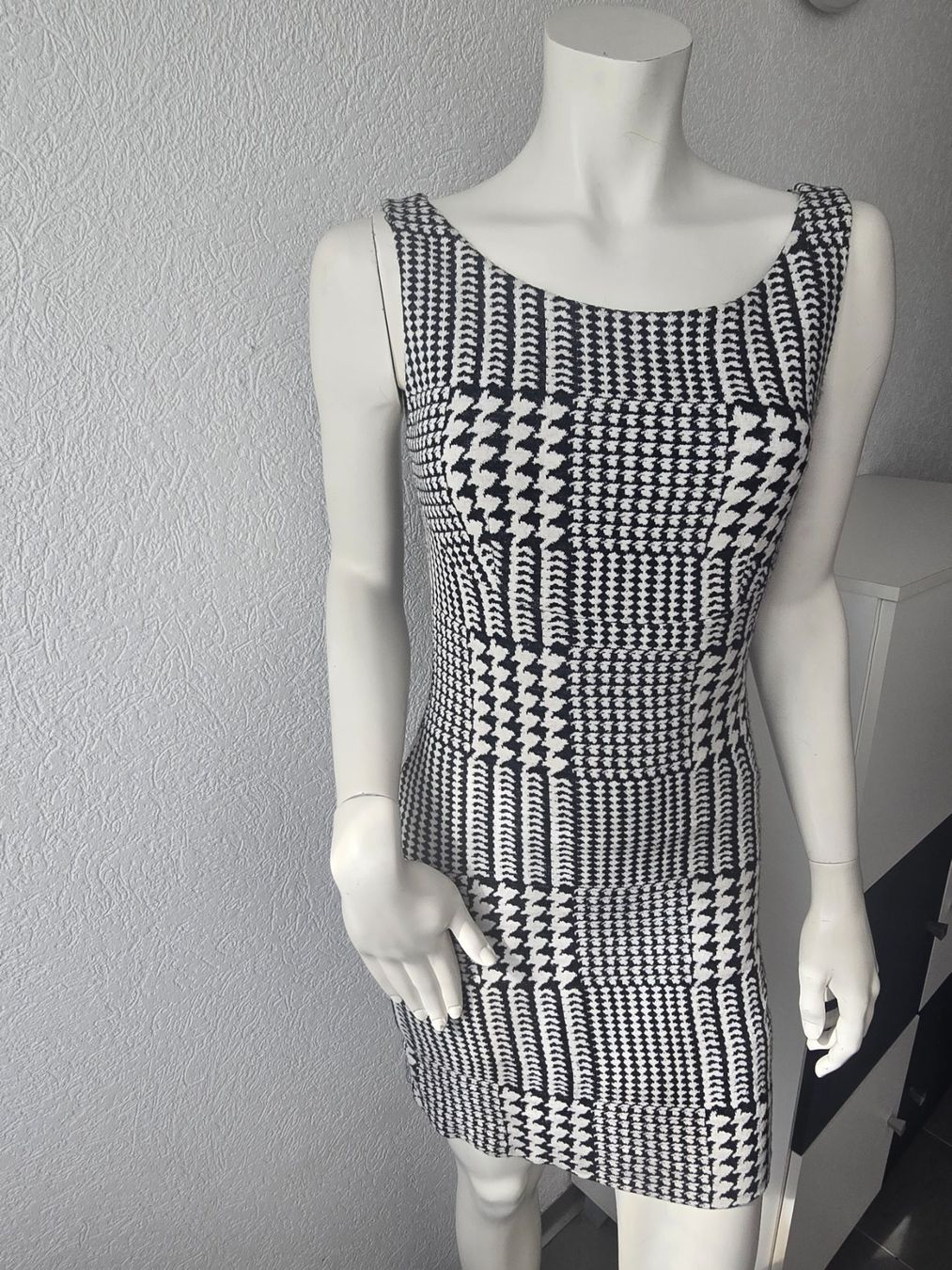 Vestiti: Robe MANGO Taille S – Usato da Les Verrières venduto da kitel79 1
