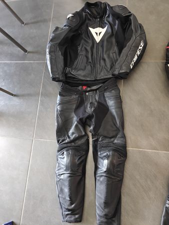 Dainese Lederkombi Gr. 50/52 Top Zustand