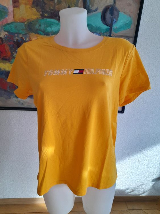 Tommy Hilfiger T-shirt: Tommy Hilfiger T-Shirt gelb Gr.M neu Damen – Nuovo e nell'imballaggio originale da Thalwil venduto da massage.therapist 1