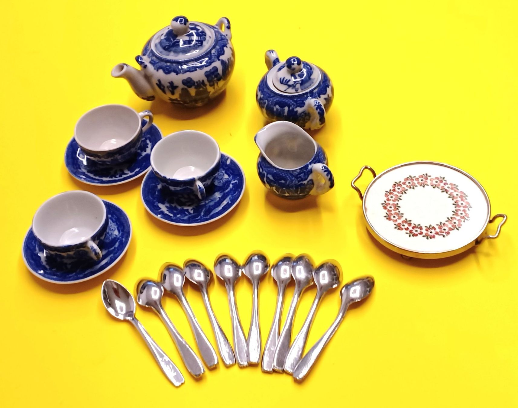 Set di piatti: Vintage Kinder-Teeservice 20.Jh. – Usato da Oberwil-Lieli venduto da golfer44