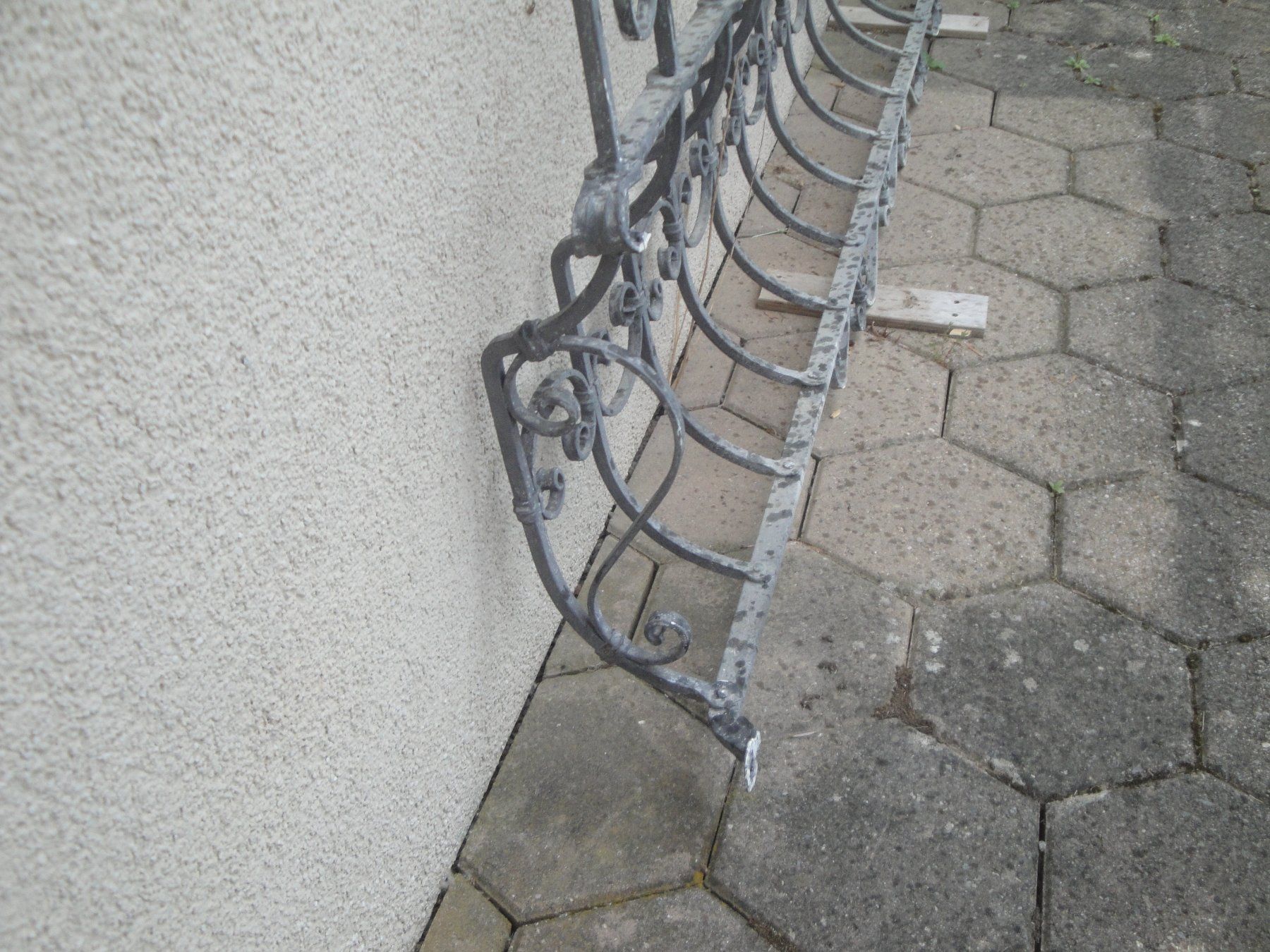 Griglie e Inferriate: Fenstergitter Schmiedeeisen, gebraucht – Usato da Boswil venduto da ziumbo5 3