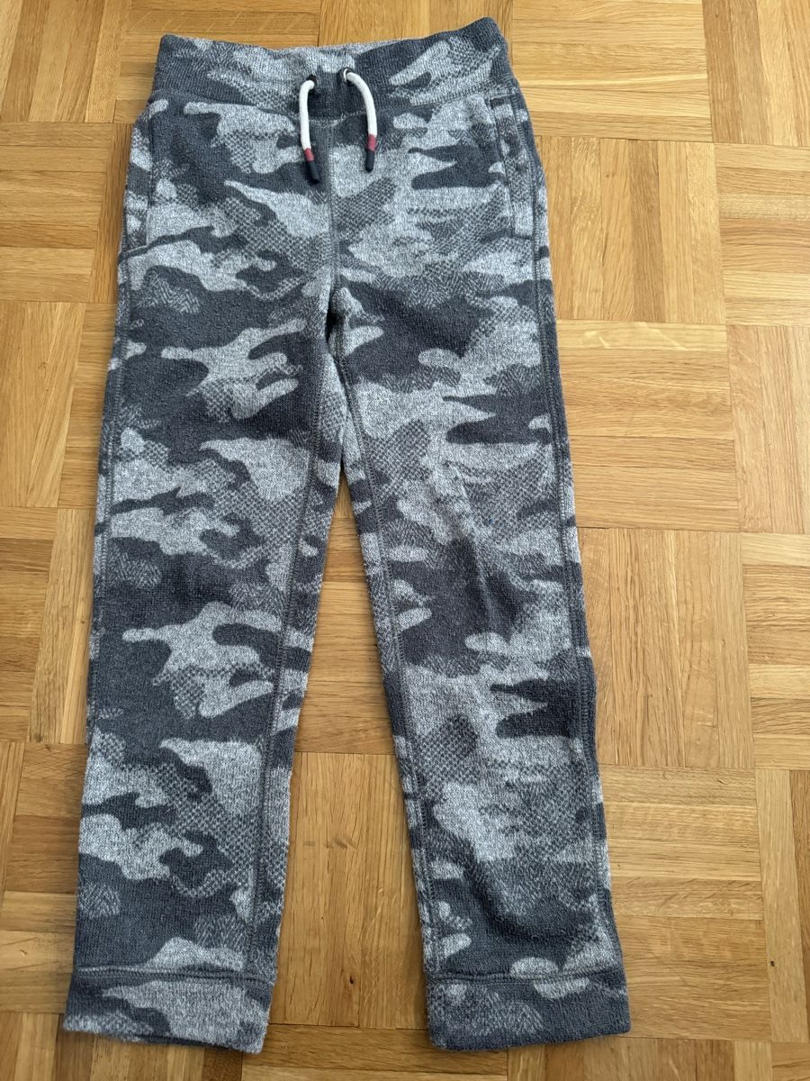 Gap Pantaloni: Kinder Gap Hose, Gr. 128 – Usato da Kilchberg ZH venduto da Von_dutch