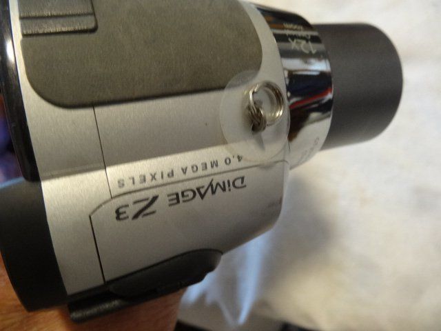 Minolta Fotocamera: KONICA MINOLTA DIMAGE Z 3 DIGITAL KAMERA.LÄÜFT. – Usato da zürich venduto da ahmad01 7