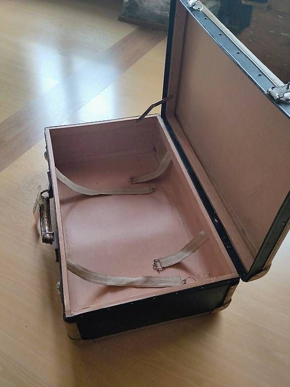 Valises de voyage: Valise au style vintage rétro – D'occasion à Cormoret par vote1881 2