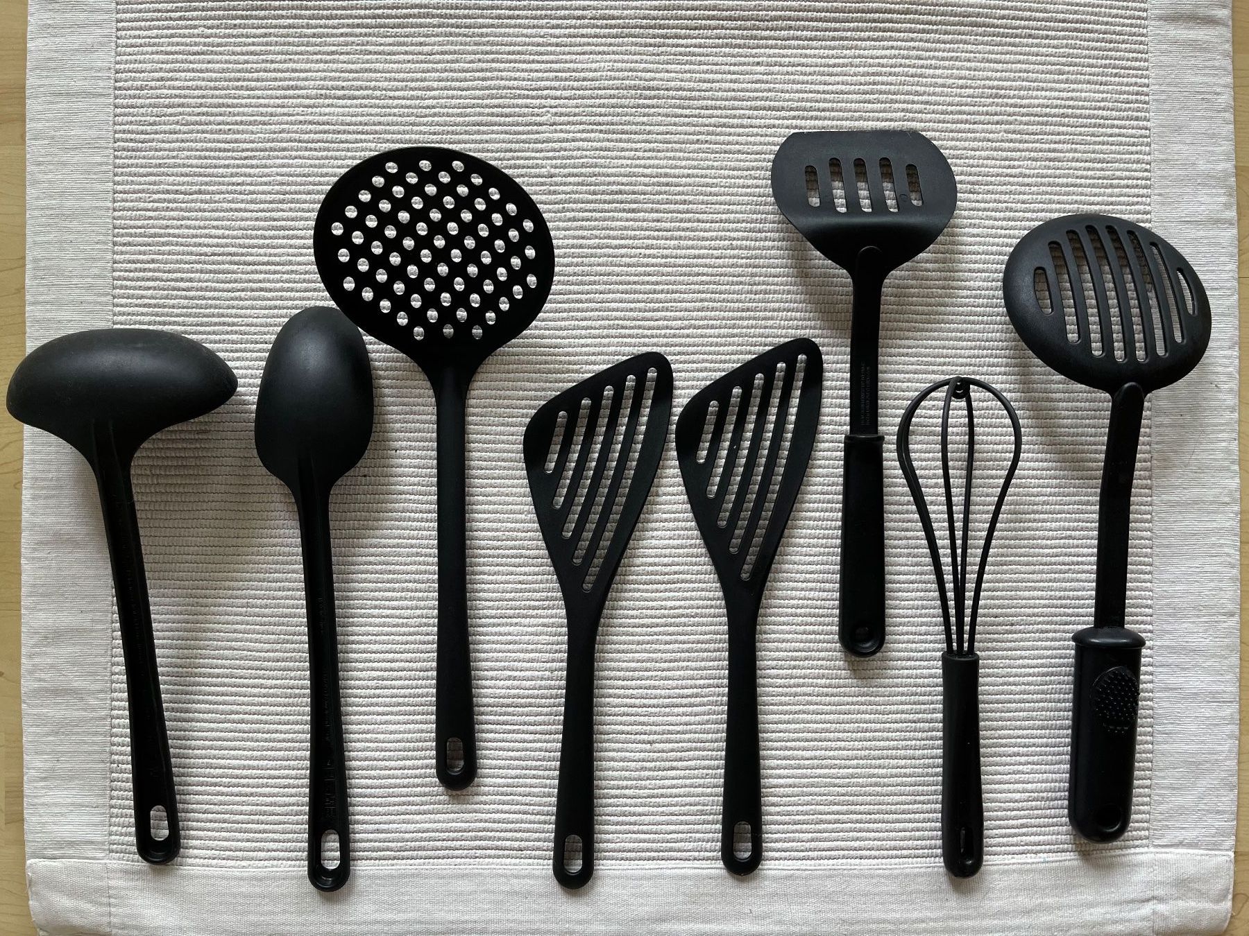 Elettrodomestici da cucina: Küchenhelfer Set, 8-teilig, Schwarz – Usato da Zürich venduto da Gurkis 3
