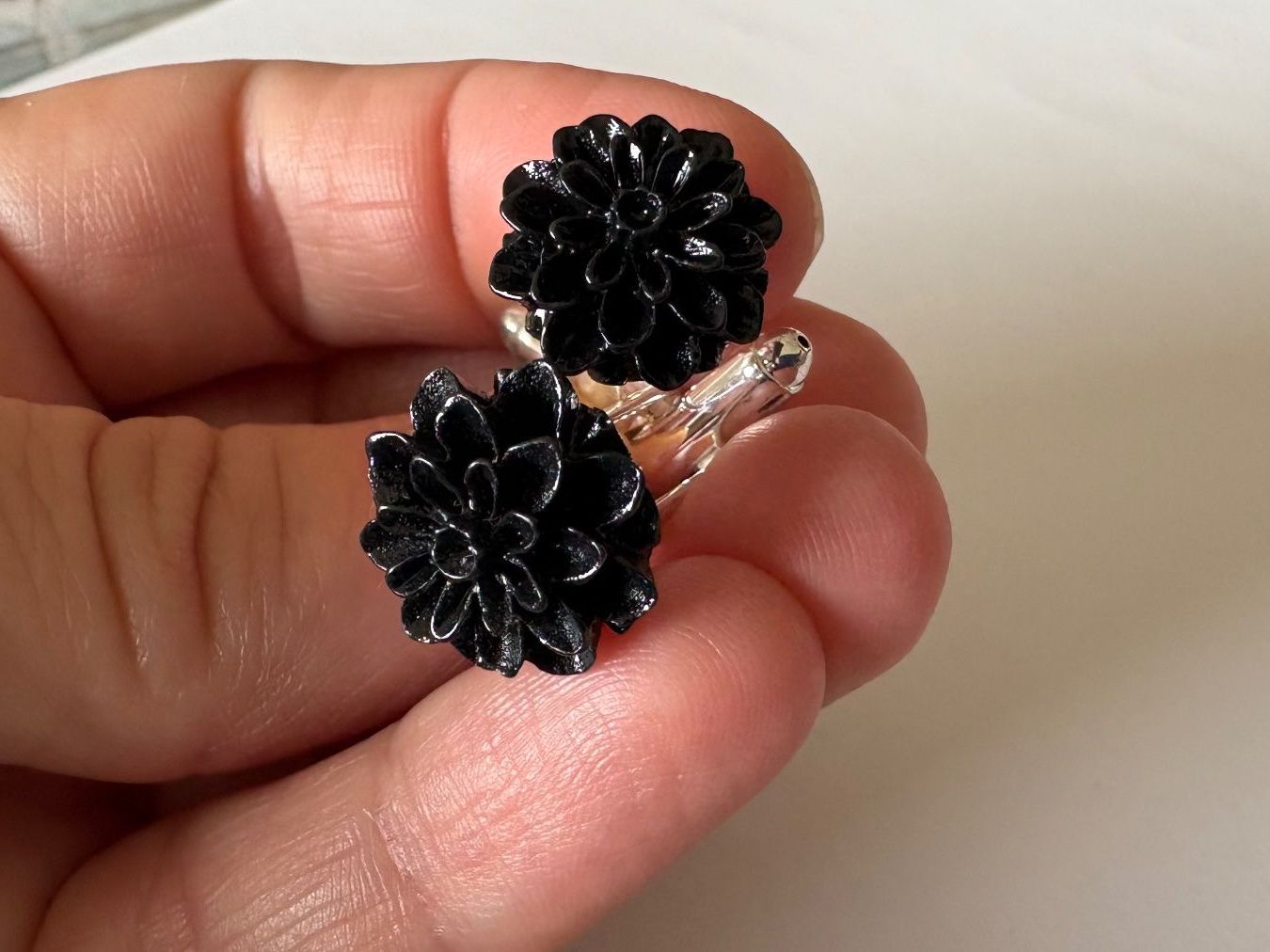 Manschettenknöpfe: Handmade flower Cufflinks - black – Neu (gemäss Beschreibung) aus Adliswil von fashionholic