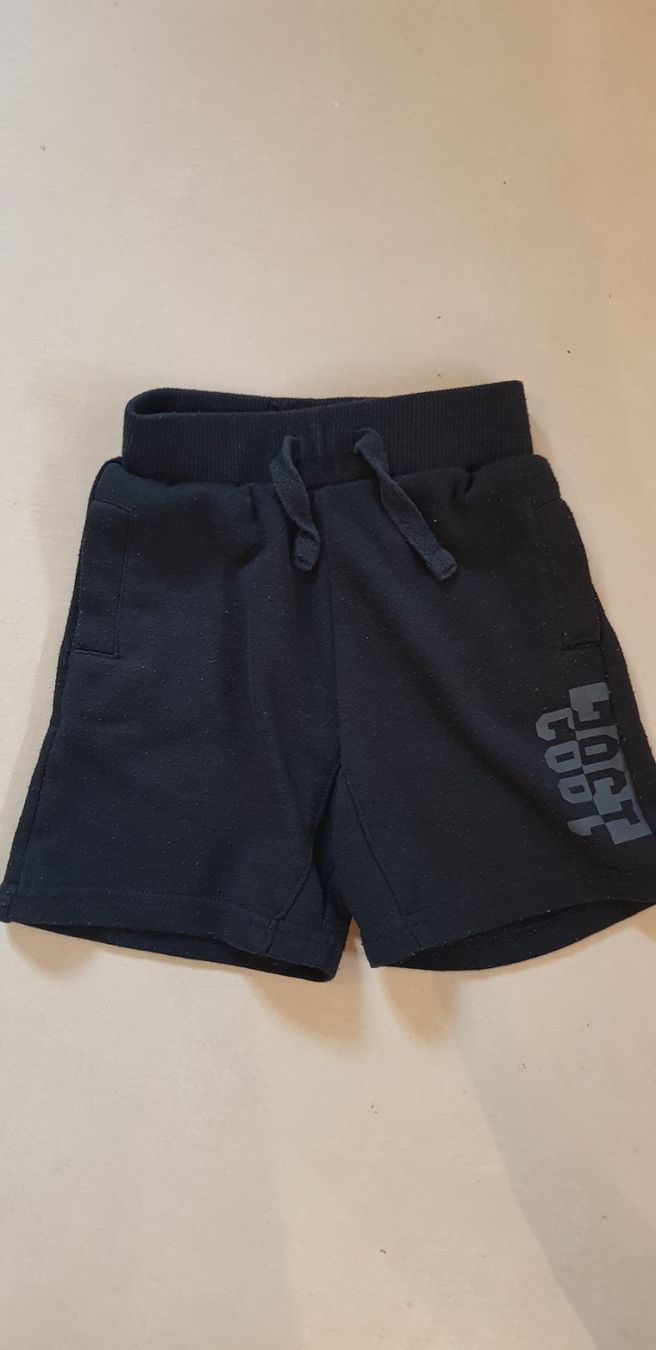 Pantaloni: Shorts schwarz, Gr. 98 – Usato da Dietikon venduto da grafad
