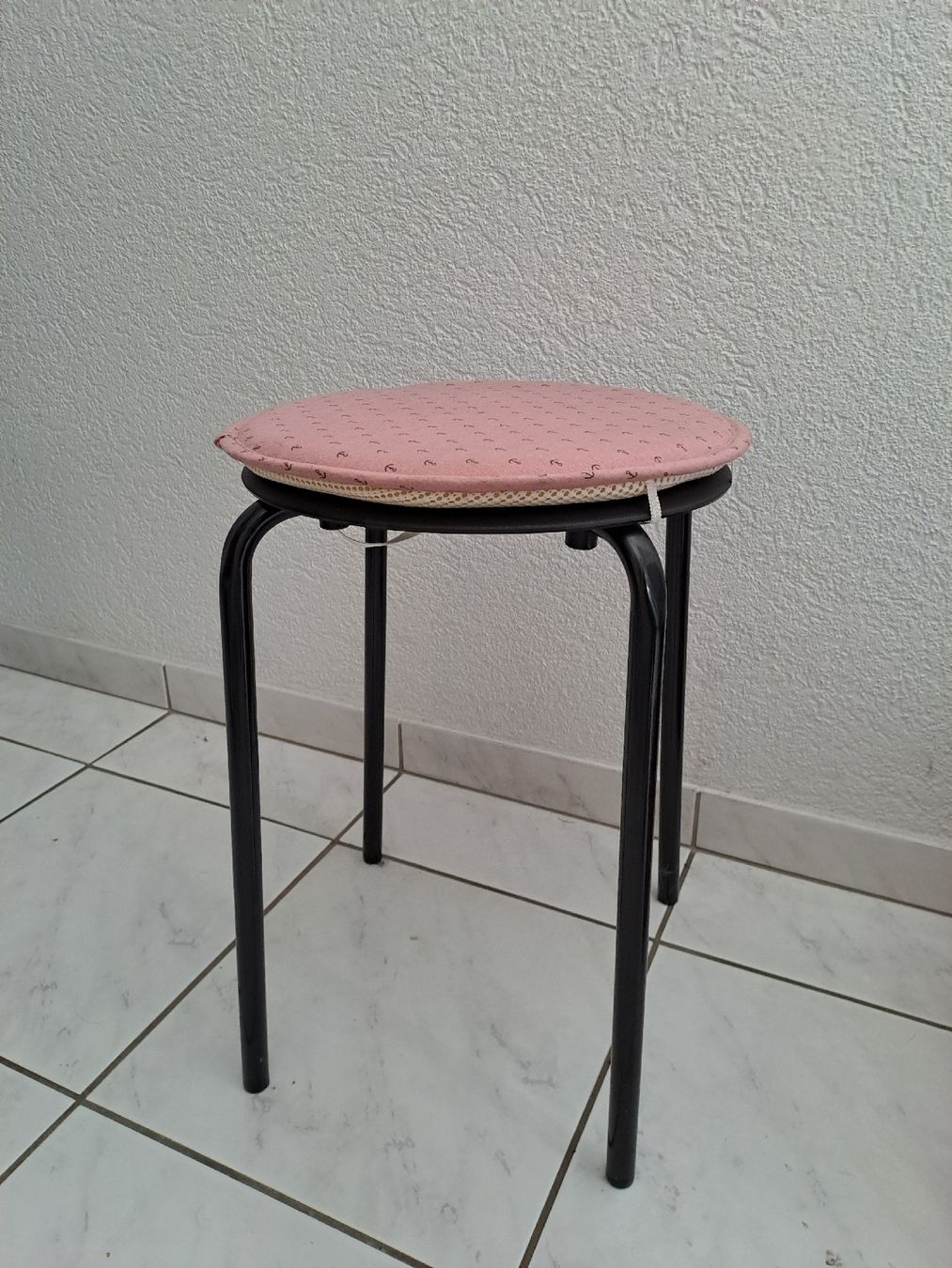 Ikea Hocker: Hocker gebraucht mir Kissen – Gebraucht aus Rickenbach LU von bishiida