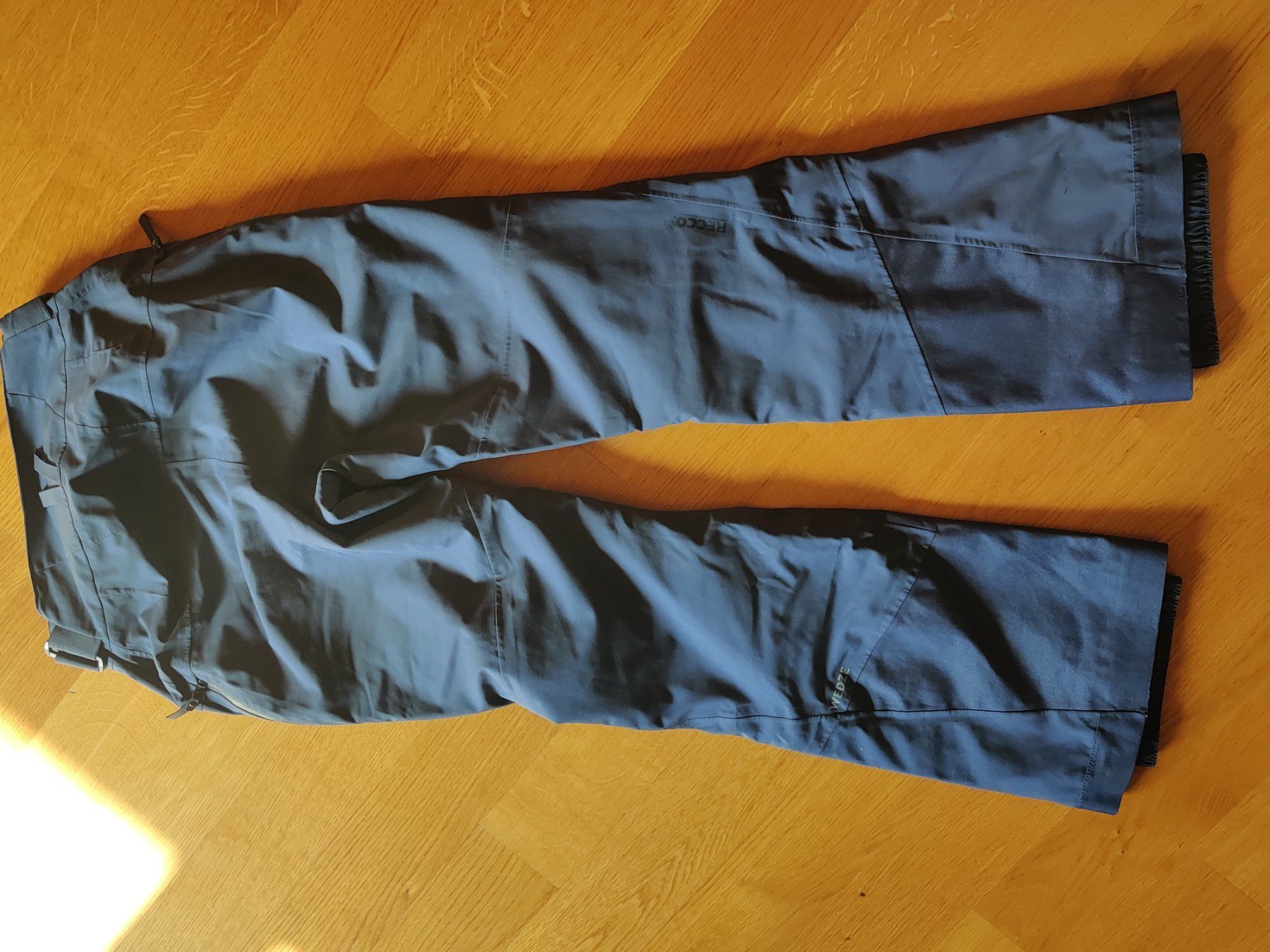 Decathlon Sci: Ski jacket + pants – Usato da Riehen venduto da val_5th9 1