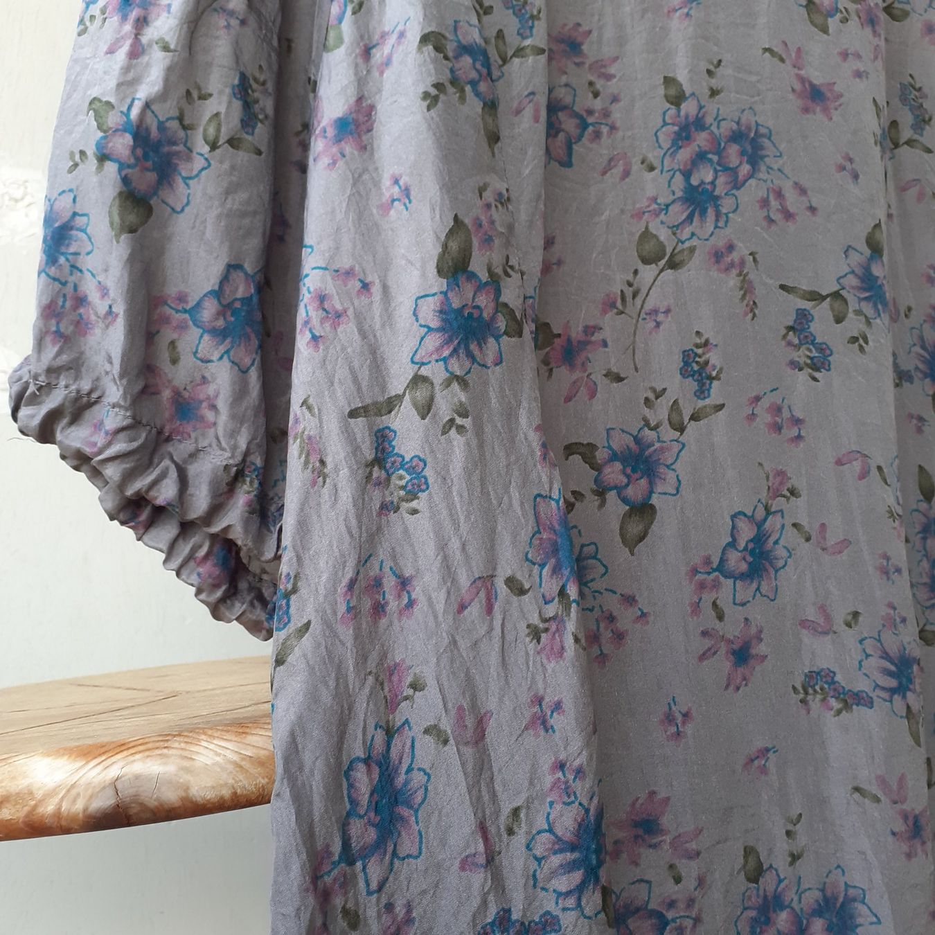 Nile Blusen: Nile Bluse 100% Seide, S – Gebraucht aus Bern von Solarsystem 8