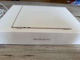 MacBook Air 13" M4 16/256GB Starlight - Gar. bis 02/2028