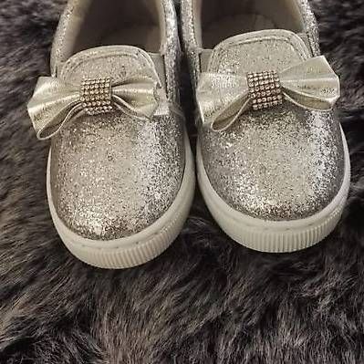 Scarpe per ragazze: Wunderschöne Mädchenschuhe - Grösse 25 – Nuovo e nell'imballaggio originale da Teufenthal AG venduto da Agnieszka93 1