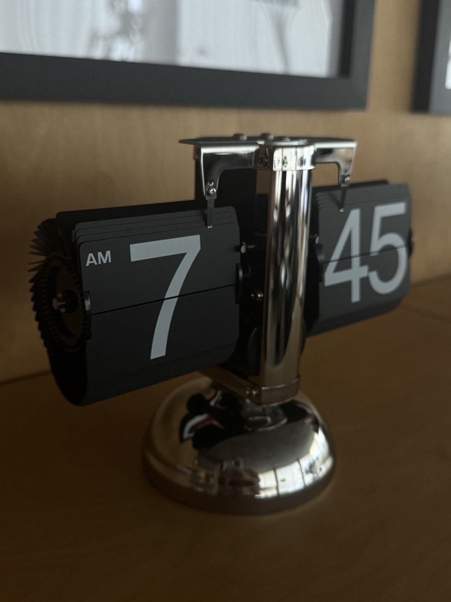 Stand- & Wanduhren: Flip Clock Uhr Retro Design in Silber/Schwarz – Neu (gemäss Beschreibung) aus Chur von arxi 5