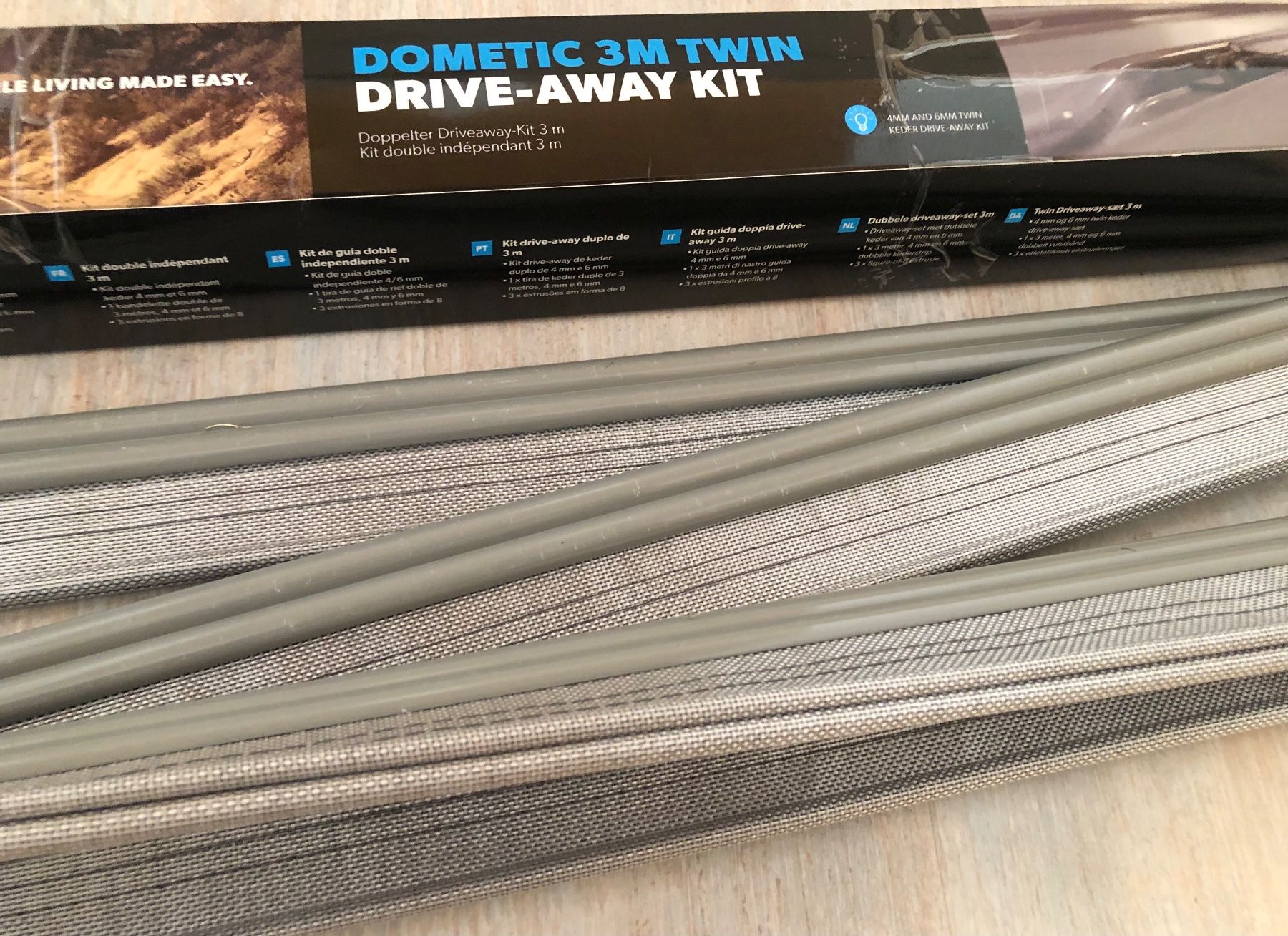 Dometic Verande & Tende da sole: DOMETIC Drive-Away Kit 3m, Keder – Nuovo e nell'imballaggio originale da Nods venduto da BieneS 1