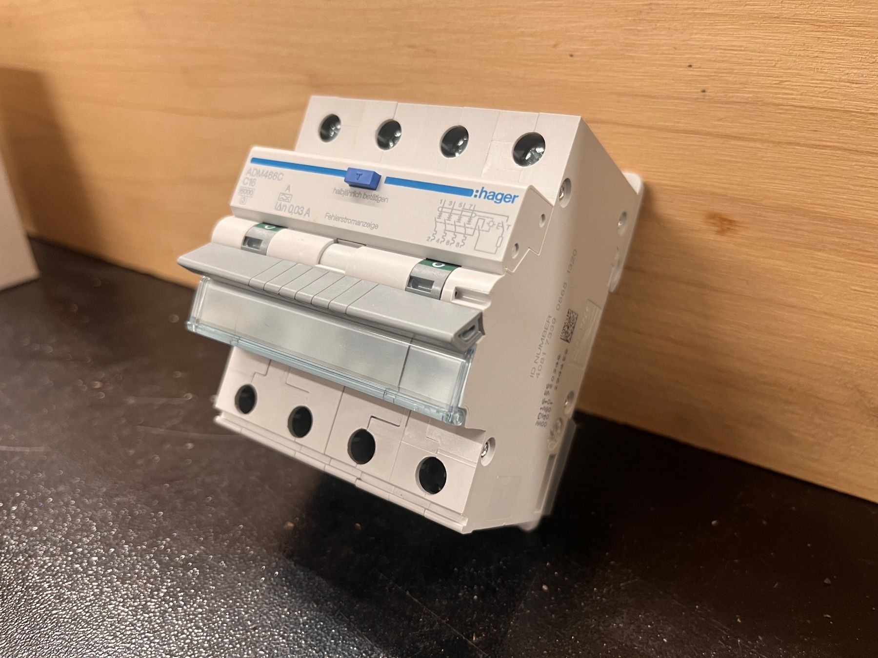 Hager Interruttori: Hager ADM466C FI/LS Schalter RCD – Nuovo (secondo la descrizione) da Buch b. Frauenfeld venduto da vw_schmid 1