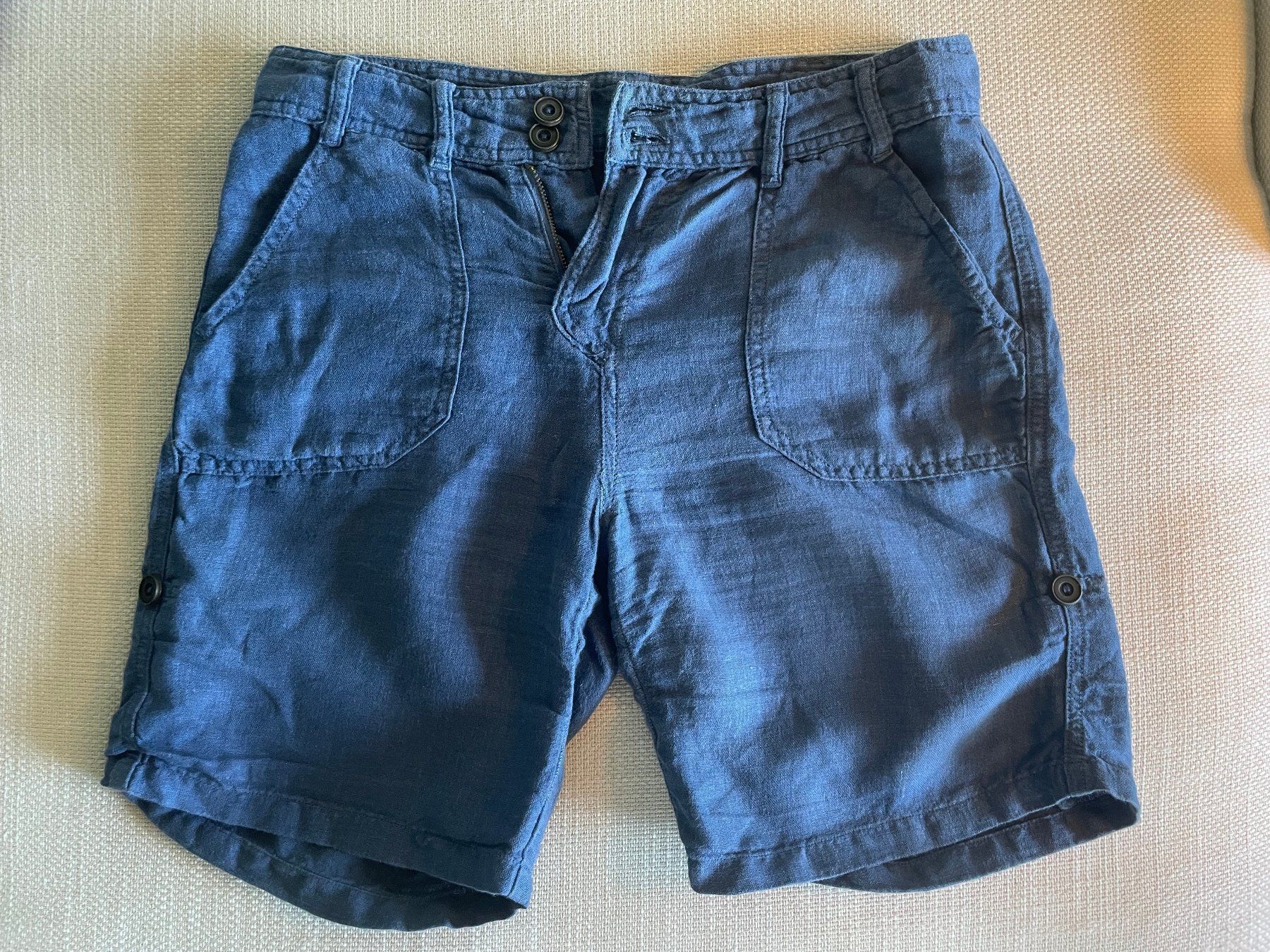 Benetton Hosen: Stylische Shorts von Benetton – Gebraucht aus Vico Morcote von Muru