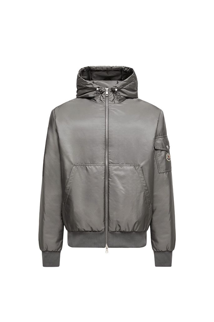 Moncler Jacken: Moncler Poiliot – Gebraucht aus Meilen von Zurich_Glam 6