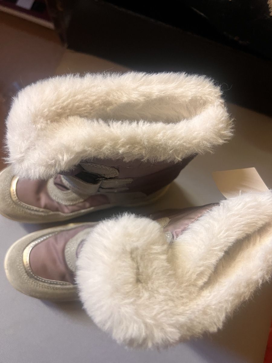 Primigi Scarpe per ragazze: Primigi Winterstiefel Mädchen neuwertig – Usato da Hilterfingen venduto da Kulturfluechter 1