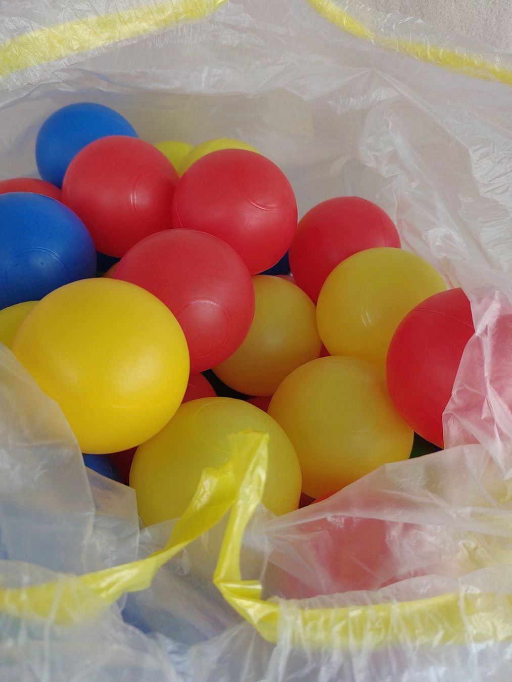 Palloni: Bälle für Bällelibad – Usato da Strengelbach venduto da Phorensic_30 1