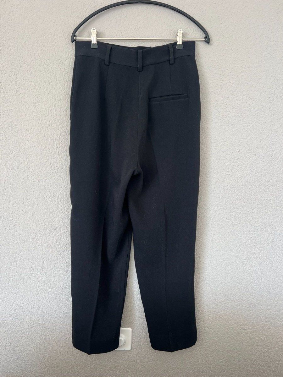 Pantalons: schwarze elegante H&M Stoffhose, Size 38 – D'occasion à Muri b. Bern par michellew23 3
