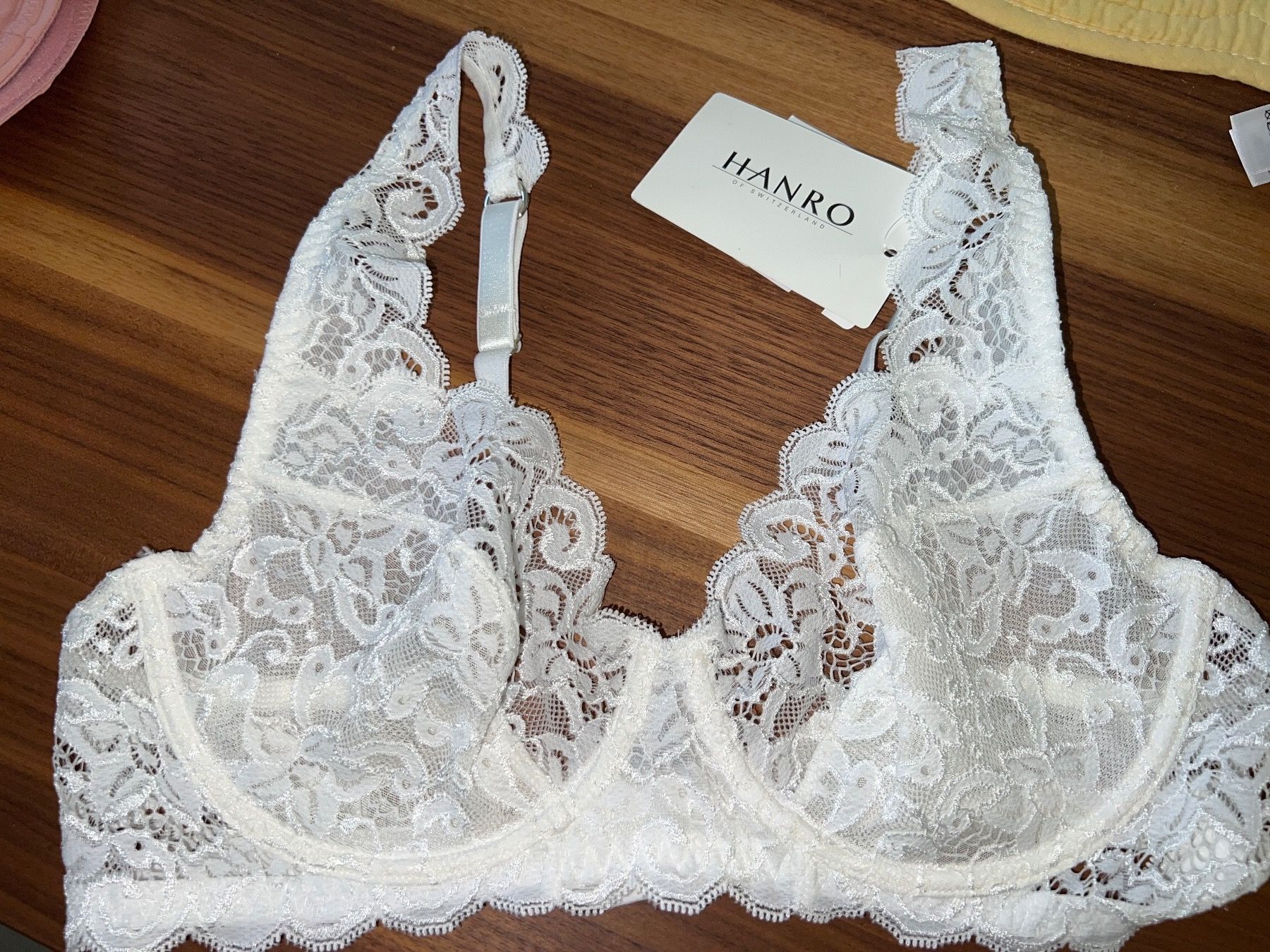 Hanro Altra biancheria intima: BH HANRO 75c neu – Nuovo (secondo la descrizione) da Dornach venduto da samuti