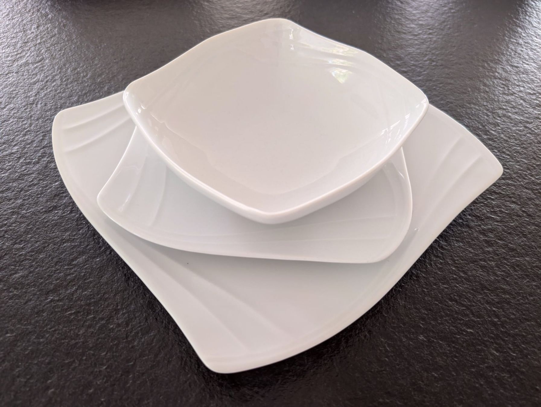 Set di piatti: Tafelservice weiss modern  18-teilig – Usato da Schaffhausen venduto da Vinko15 1