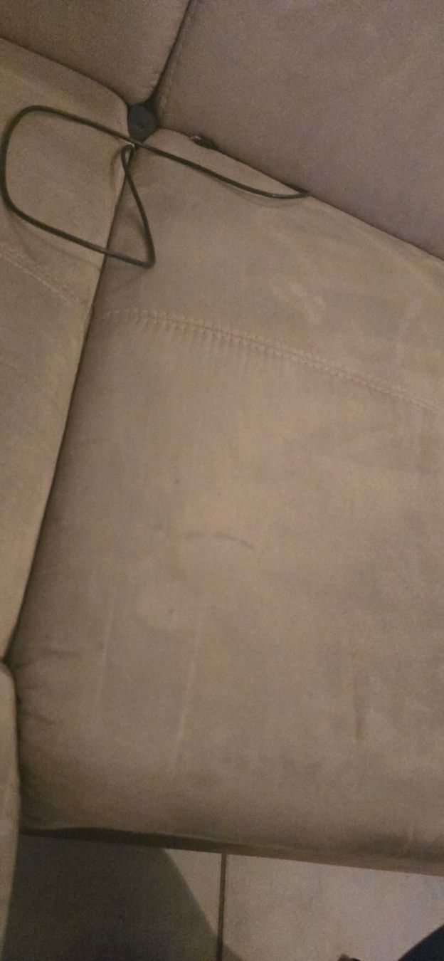 Conforama Sofas: canapé d angle  – D'occasion à sion par Fabs_666d 2