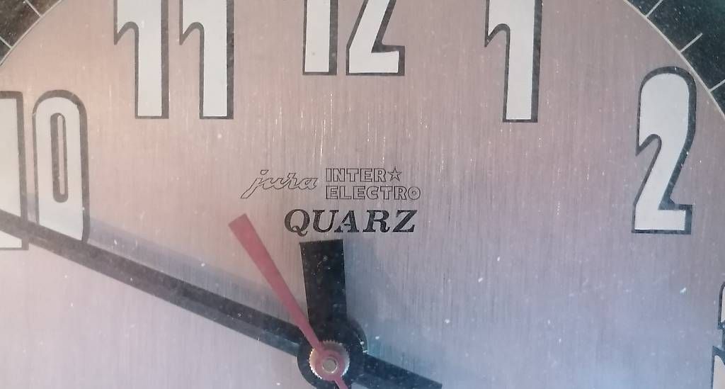 Orologi: Jura Quarz Wanduhr – Usato da Stüsslingen venduto da Sandsalz 1