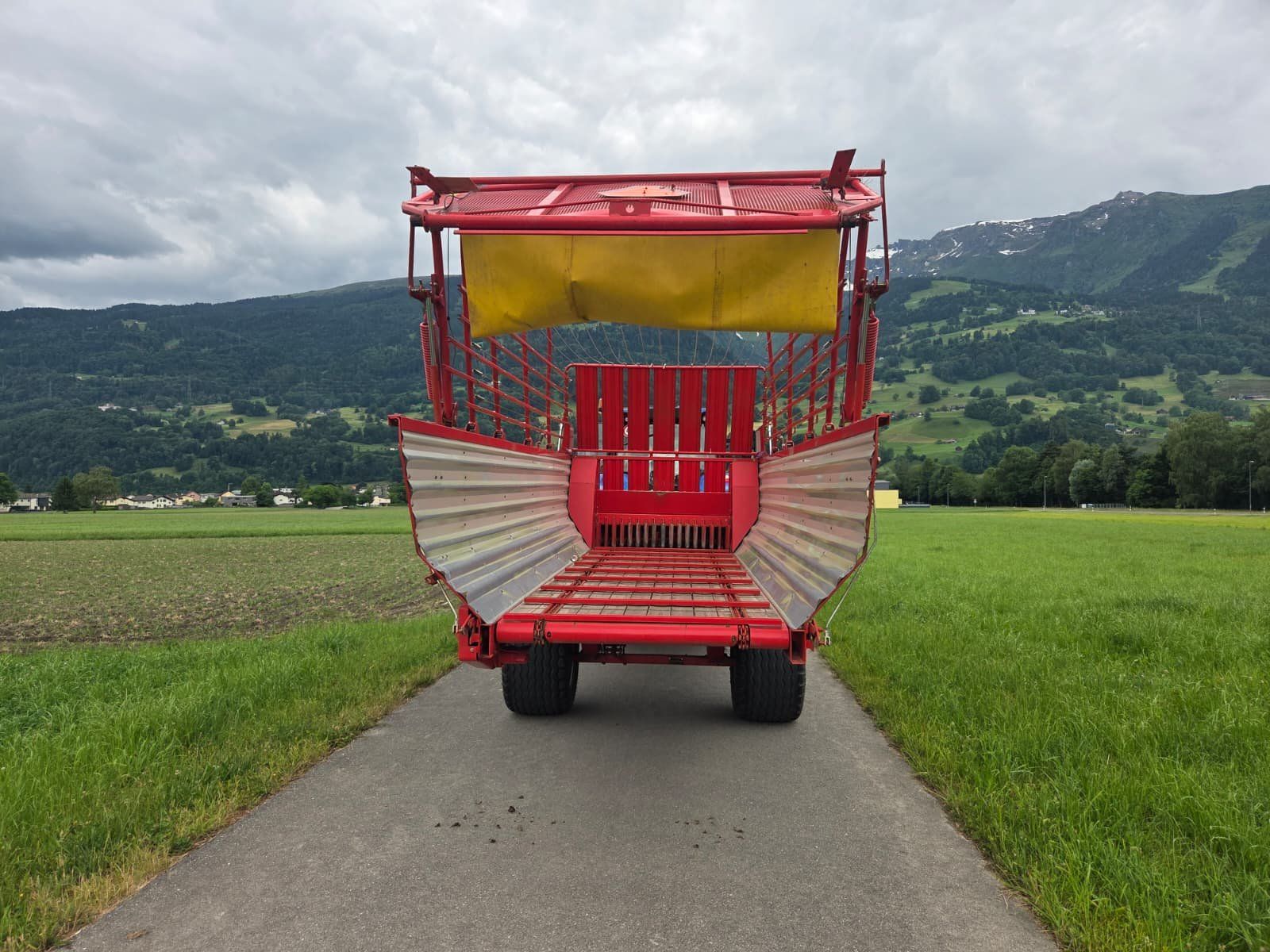 Pöttinger Rimorchi: Pöttinger Ladewagen Profi GP 2 – Usato da Mels venduto da lad_8ctm 1