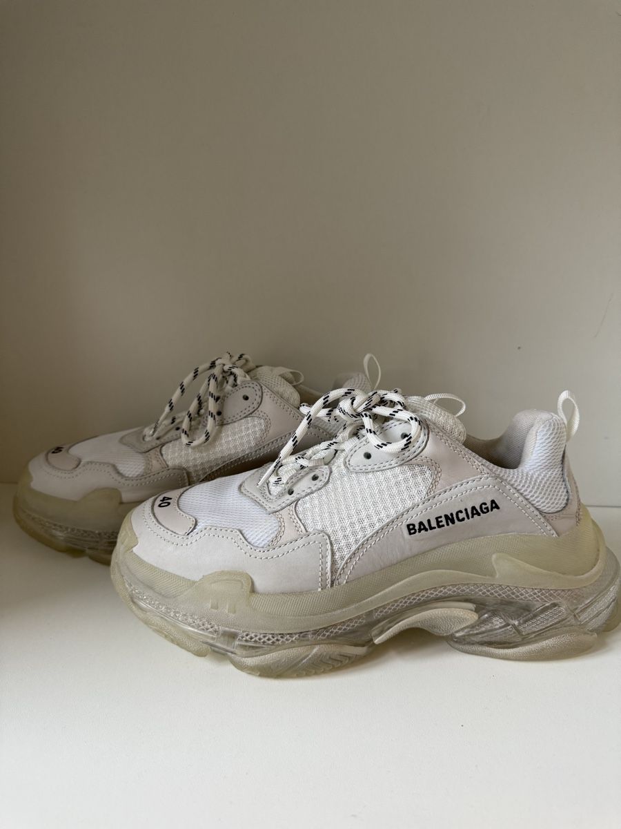 Balenciaga Chaussures femmes: Balenciaga Triple S Clear Sole – D'occasion à Lohn-Ammannsegg par aemu12