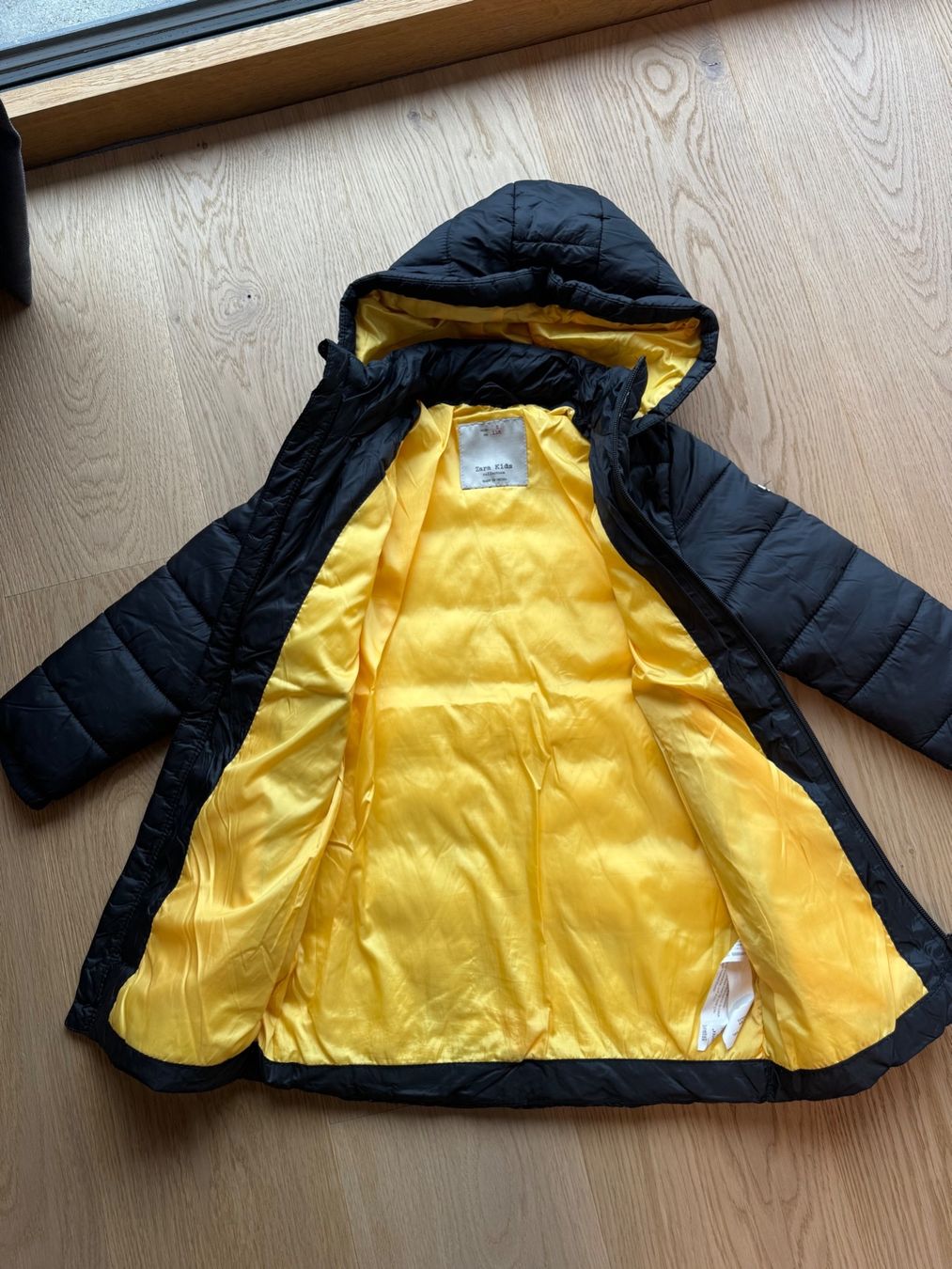 Zara Jacken & Mäntel: Wintermantel/Winterjacke ZARA Gr. 116 – Gebraucht aus Ennetbaden von Katiusia 3