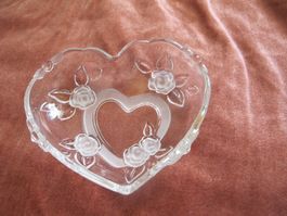 Schöne retro Schale aus Glas