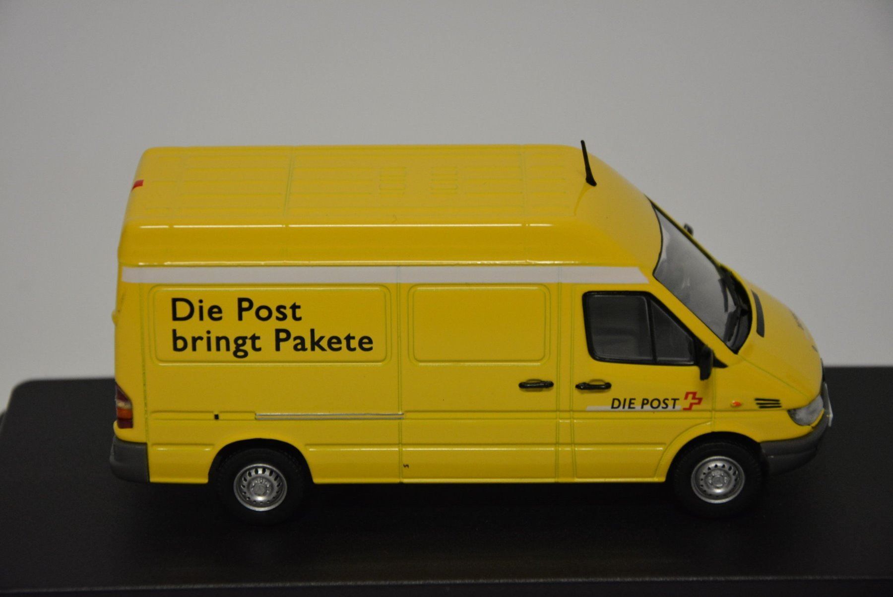 Mercedes-Benz Modellini d'auto: Mercedes Sprinter Poste Suisse , 1:43 – Nuovo e nell'imballaggio originale da Goldach venduto da Feivel9 4